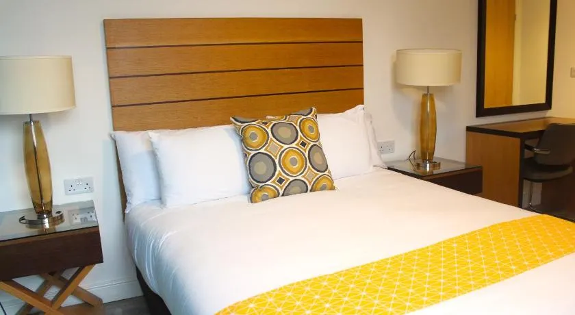 Maze apartments and rooms Free parking - Image 1