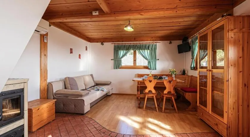 Vineyard Chalet Hansel and Gretel - Happy Rentals - Image 1
