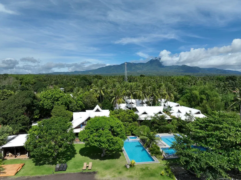 Infinity Diving Resort and Residences - Image 1