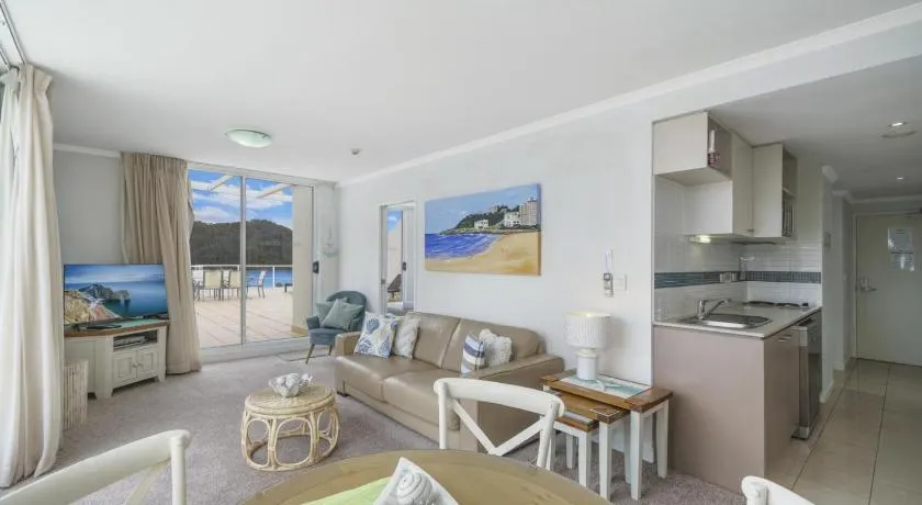 Bella Mare - 2 Bedroom Ocean View Terrace Apt - Image 1