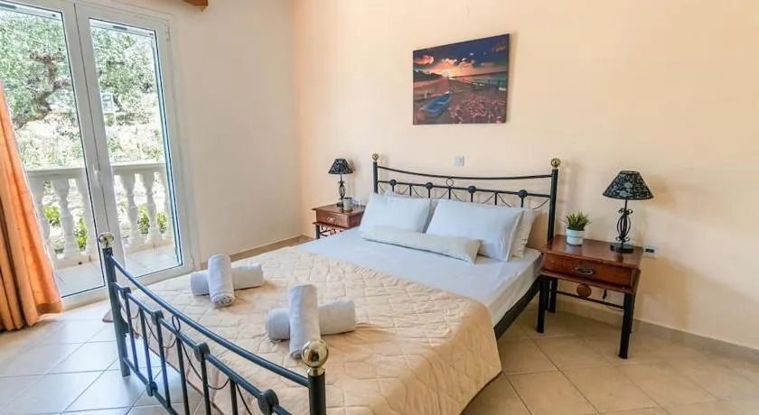 Sunny Aprt at Klelia Cottage - Image 1