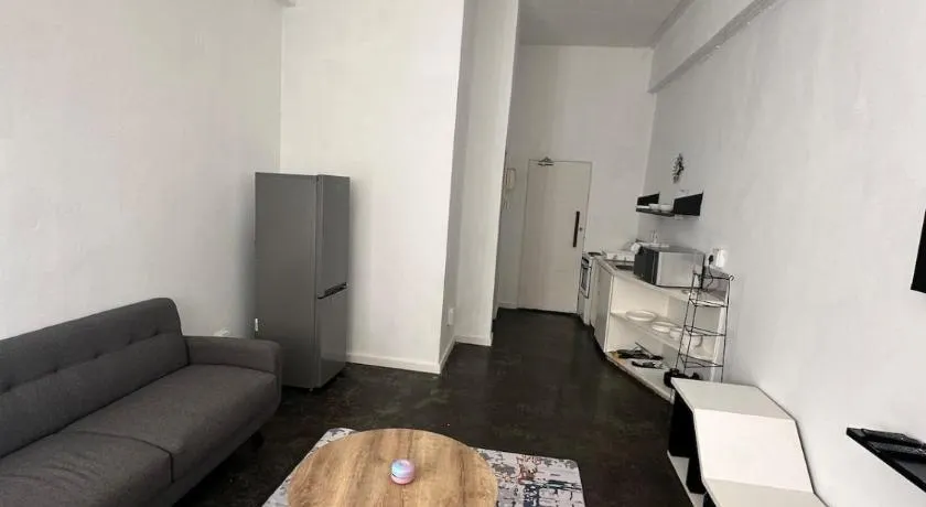 Maboneng Studio Apartment - Image 1