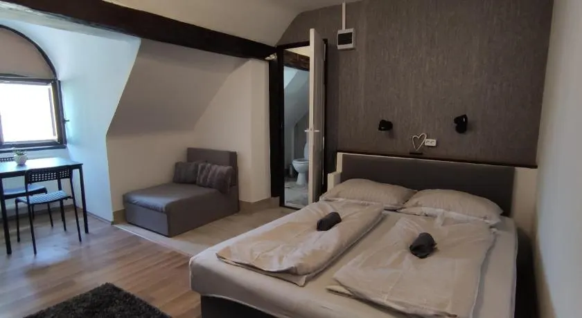 Bristol Apartment - Image 1