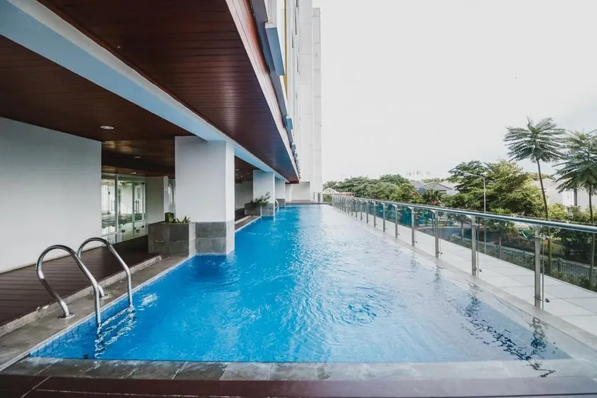 RedDoorz Apartment near Summarecon Mall Serpong - Image 1