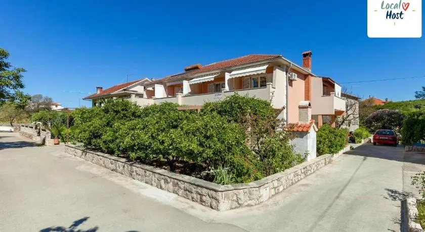 Apartments and Rooms Dobrila - Image 1