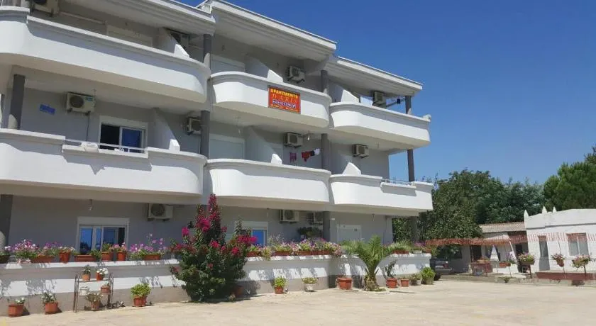 Apartments Daris - Image 1