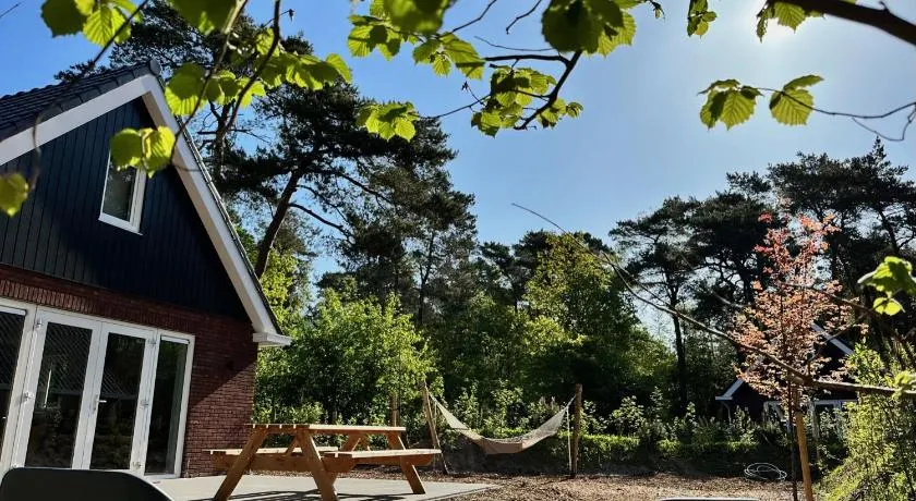 Foss Lodge - luxe boutique boshuis Veluwe - Image 1