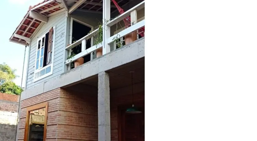 CASA DE MADEIRA - Image 1