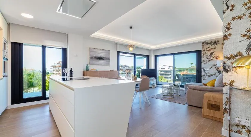 CANELAS LUXURY - Image 1