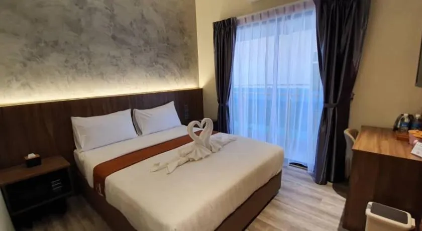 VISTA HOTEL - Image 1