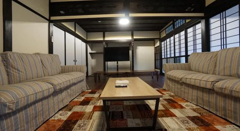 Katata Biwa House - Image 1