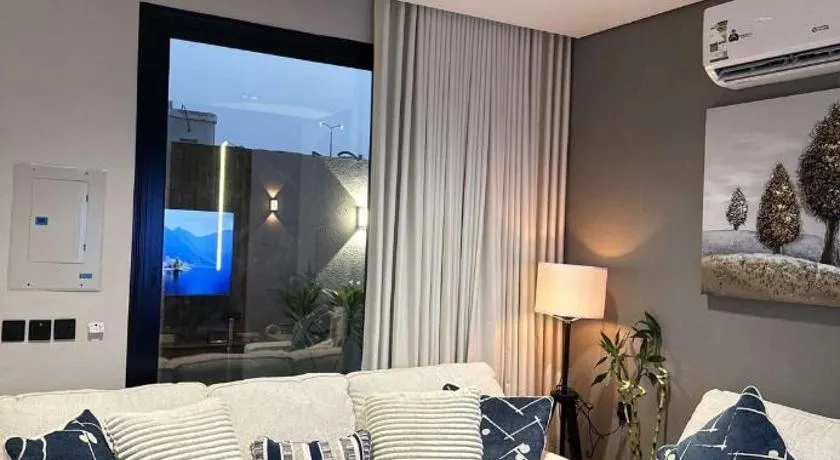 شقة أرضية مدخل خاص غرفتين نوم وصالة - Image 1