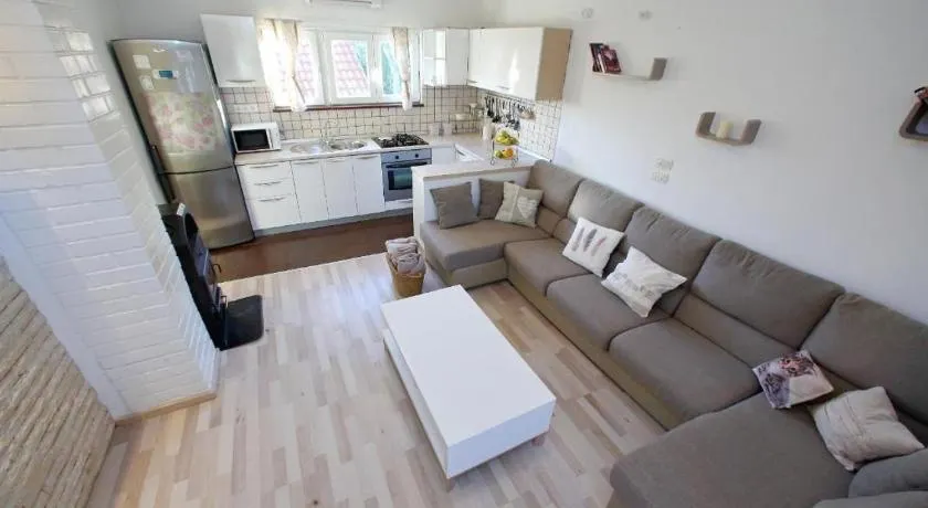 Francesca Apartment - Image 1