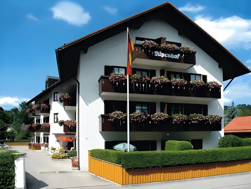 Hotel Alpenhof - Image 1