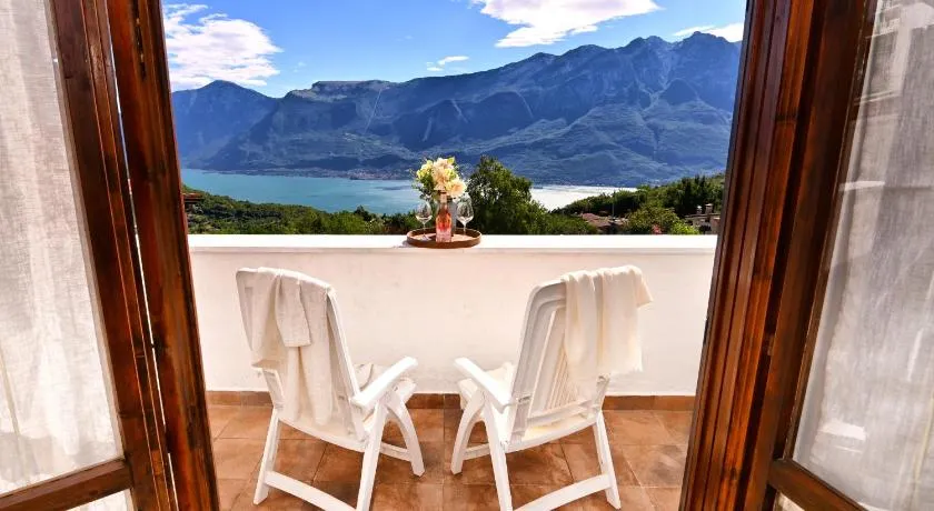 Villino Giuliana by Theater Home - Image 1