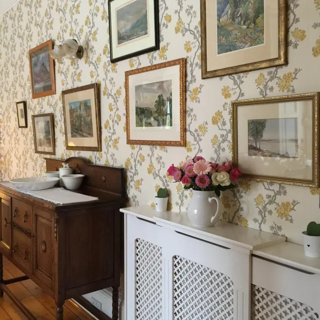 Gladstone House - Image 1