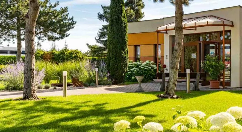 Hotel garni Steinfeld - Image 1
