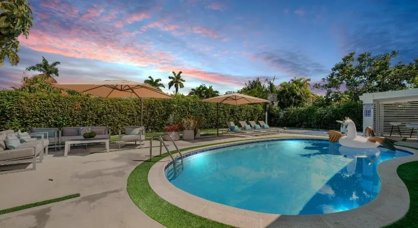 Miami Luxe Paradise - Htdpool, Minigolf, Playground, Bbq, Baby Items - Image 1