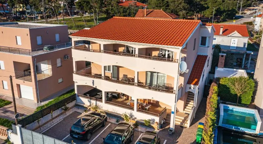 Poseidon Apartmani - Image 1