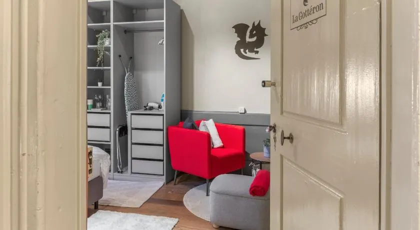 Chambre atypique dans la vieille ville de Fribourg - Image 1