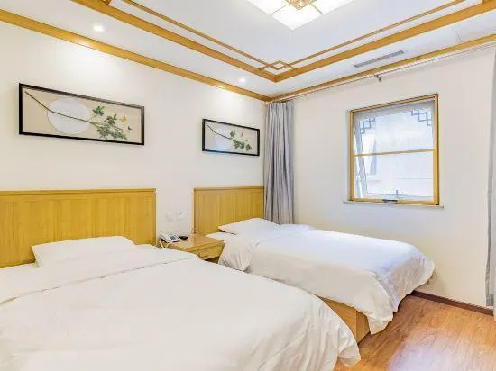 Homeinn Pebble Hotel (Beijing Qianmen Pedestrian Street) - Image 1