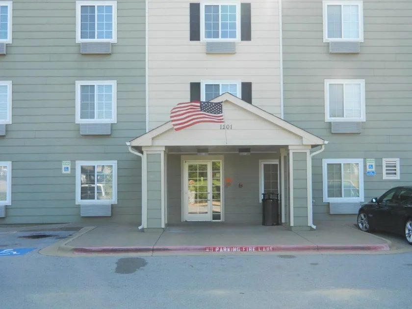 WoodSpring Suites Bentonville - Image 1