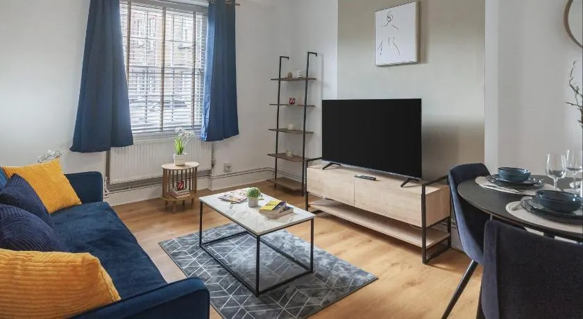 Free Parking Mile End Flat Near Central London - Image 1