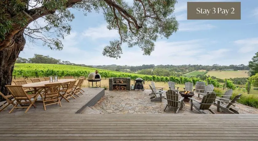 Bella's Block Vineyard Retreat with Tennis Court, Shoreham - Image 1