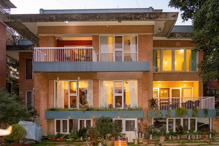 VILLA - Comfort meets timeless elegance! - Image 1