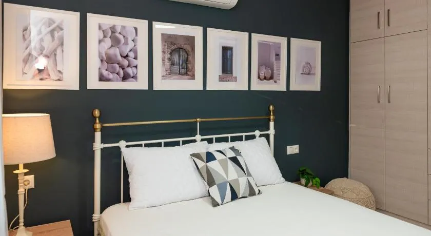 Nina's Apartments - Image 1