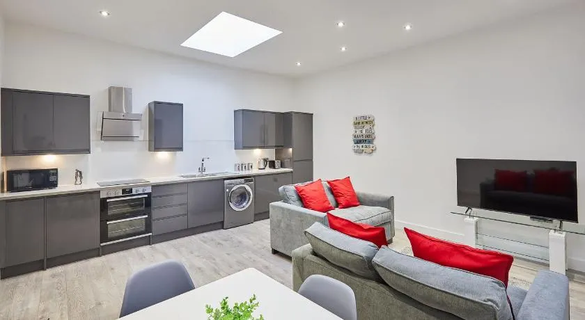 The Hideaway - Apartment 8 - Image 1
