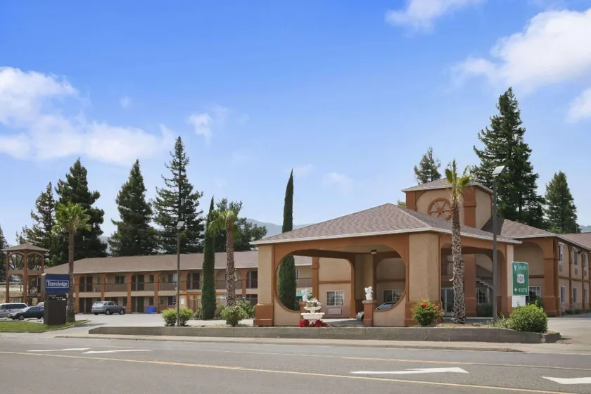 Travelodge by Wyndham Ukiah - Image 1