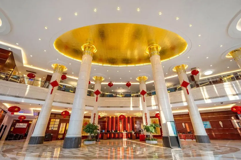 White Dolphin Hotel - Image 1