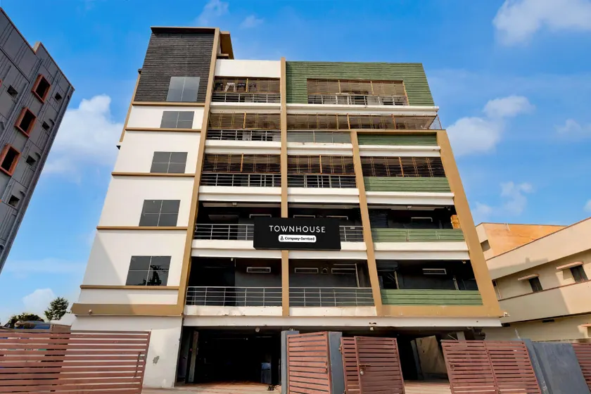 OYO Townhouse Punnami Riverview Formerly Vihaan Square - Image 1