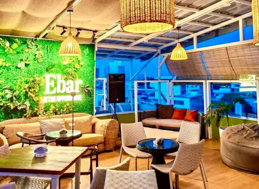 The Upperhouse Hotel – Boutique Stay with City & River Views - Image 1