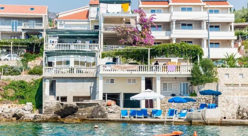 Apartments Rašica Molunat - Image 1
