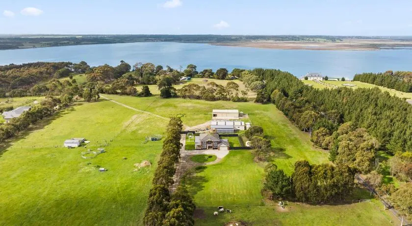 Kilmoyla Farm Stay - Image 1