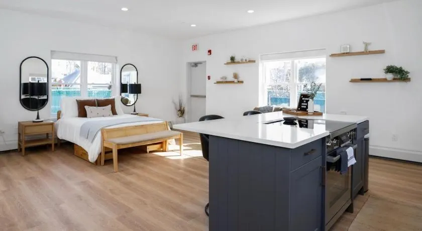 Chic Studio Close to Harbor Point - Image 1