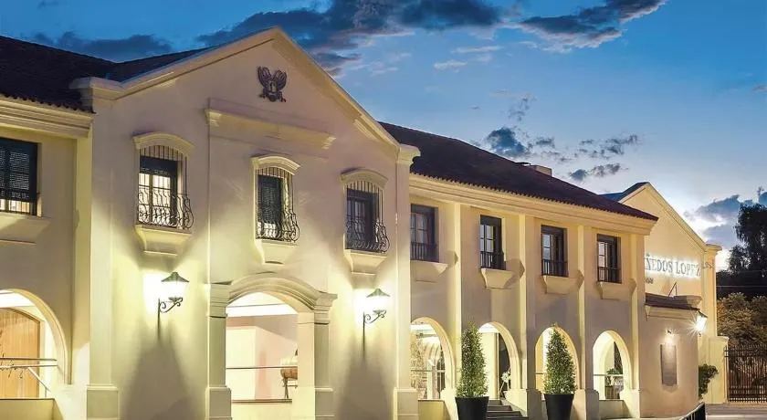 Chateau Montchenot Hotel de Cielo  - Image 1