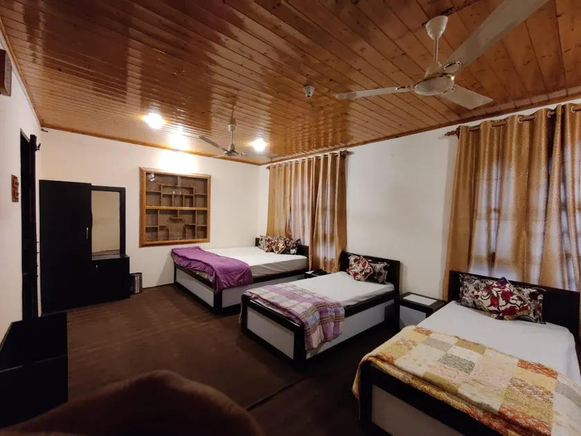 Naseem's castle - Image 1