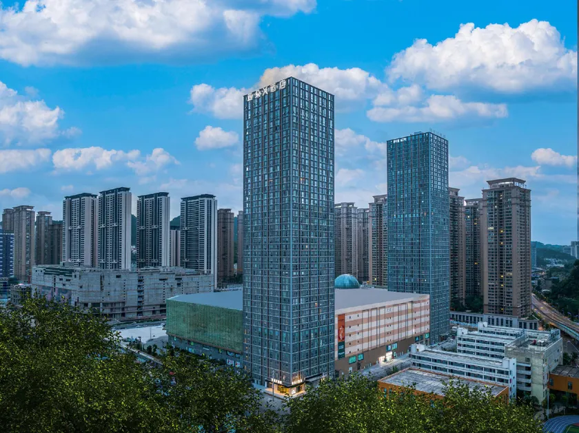Atour X Hotel Guiyang Jiaxiu Building Jichang Road - Image 1