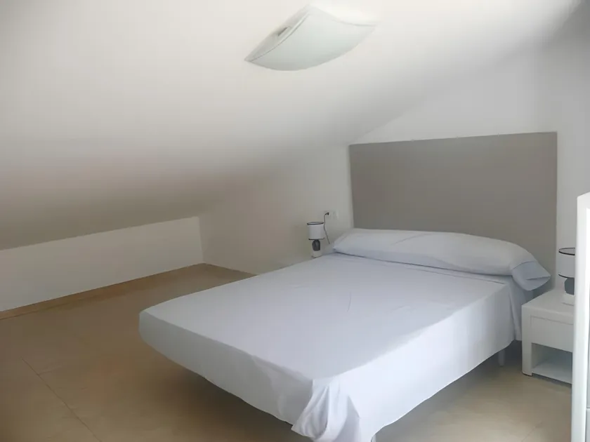 Holiday Apartments Malvarrosa Beach - Image 1