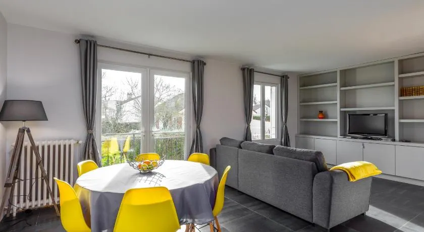 2 bed House near Disneyland Paris - Image 1