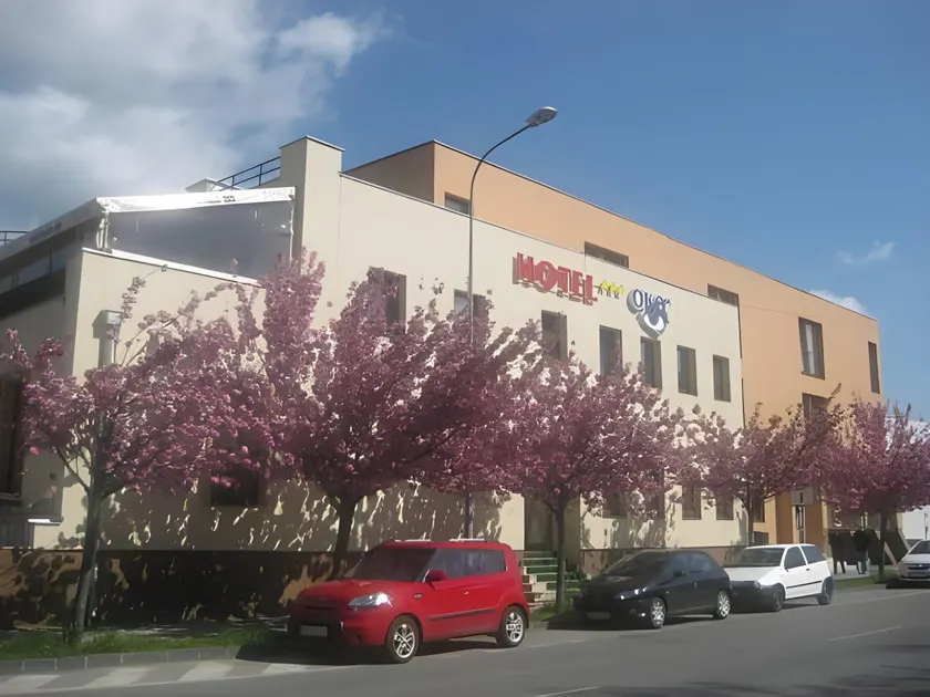 Hotel Oko - Image 1