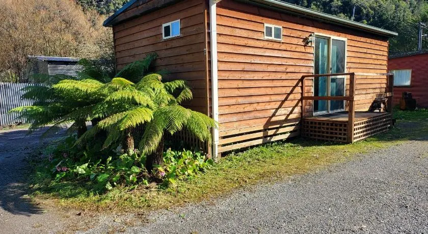 Queenstown Copper Country Cabins - Image 1
