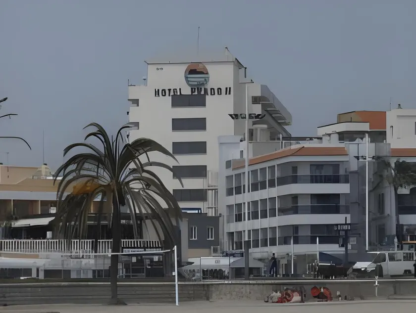 Hotel Prado II - Image 1