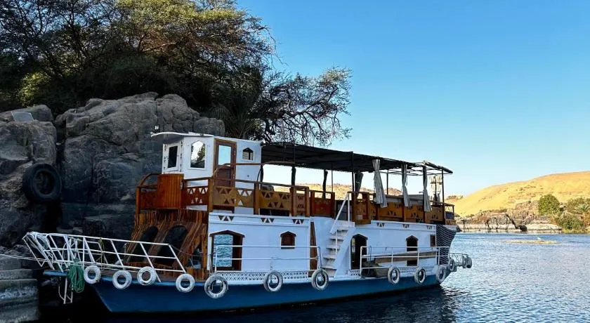 Houseboat Hotel and Nile Cruises Zainoba - Image 1
