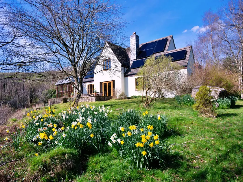 Holiday Home in Mid Wales with Countryside Views - Image 1