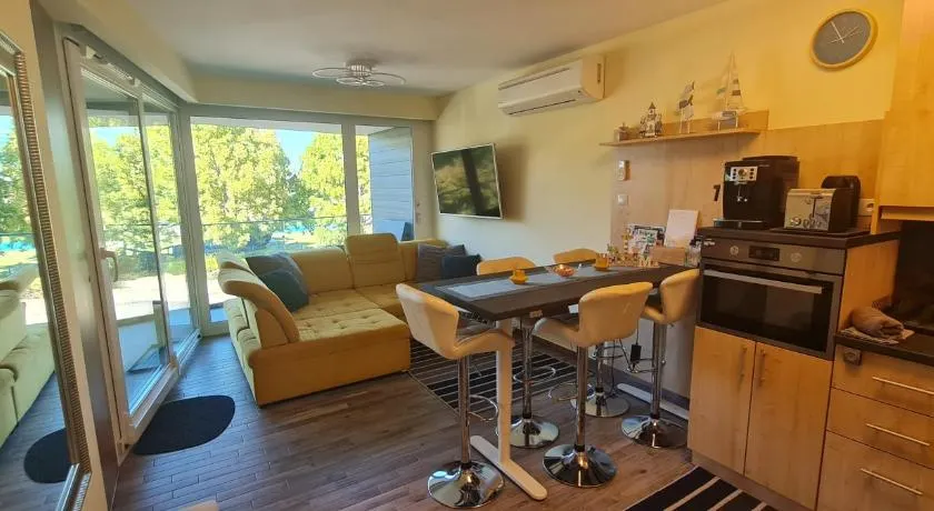 LAKE MOMENTS - Pearl Apartment - Image 1