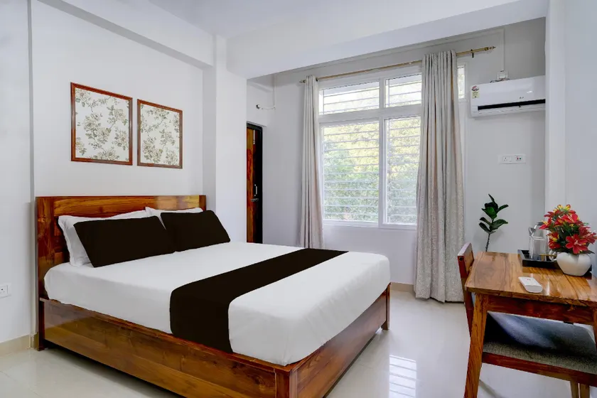 Hotel O La Vita Oasis - Image 1